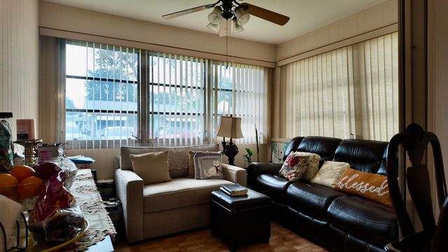 1061 NW 85th Terrace, Plantation, FL 33322