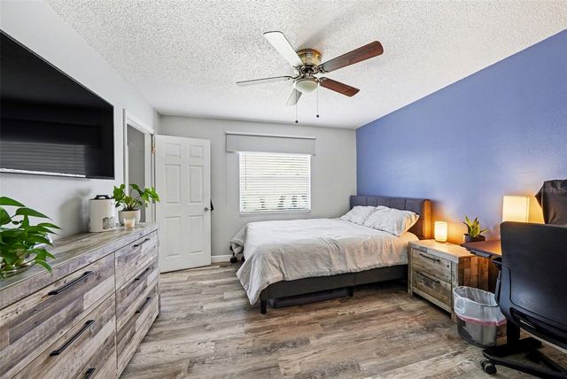 5106 CHATSWORTH AVENUE, Tampa, FL 33625