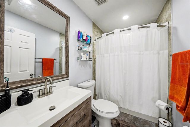 5106 CHATSWORTH AVENUE, Tampa, FL 33625