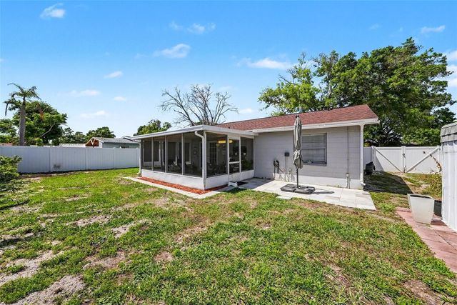 5106 CHATSWORTH AVENUE, Tampa, FL 33625