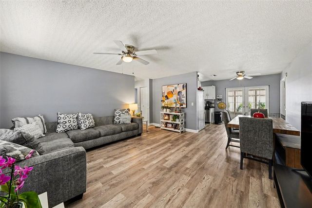 5106 CHATSWORTH AVENUE, Tampa, FL 33625