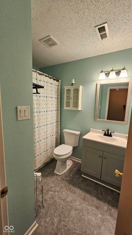 862 Saraina Road, Shelbyville, IN 46176