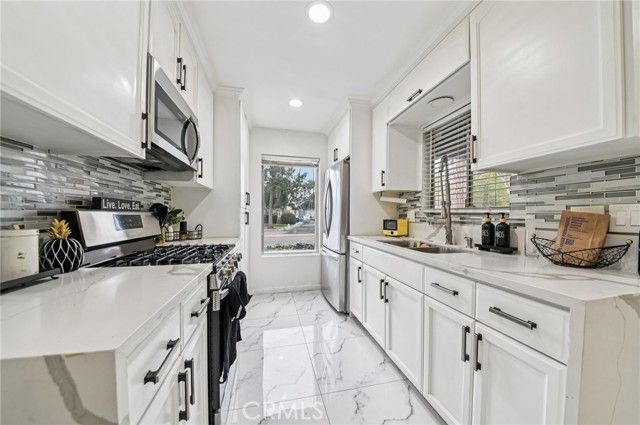 1430 Cabrillo Park B, Santa Ana, CA 92701