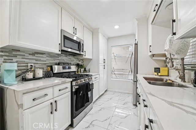 1430 Cabrillo Park B, Santa Ana, CA 92701