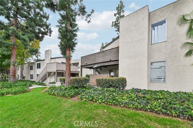 1430 Cabrillo Park B, Santa Ana, CA 92701