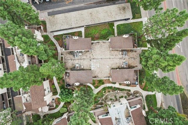 1430 Cabrillo Park B, Santa Ana, CA 92701