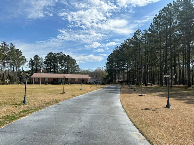 3735 Bamberg Road, Orangeburg, SC 29115