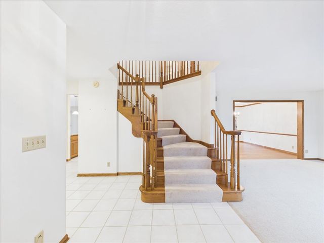 10373 Glen Abbey Close, Rockford, IL 61107