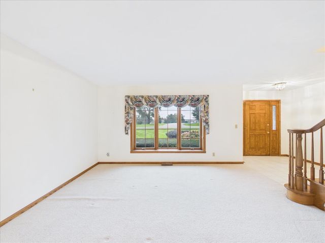 10373 Glen Abbey Close, Rockford, IL 61107