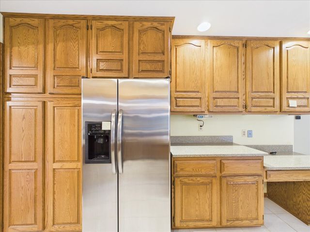 10373 Glen Abbey Close, Rockford, IL 61107