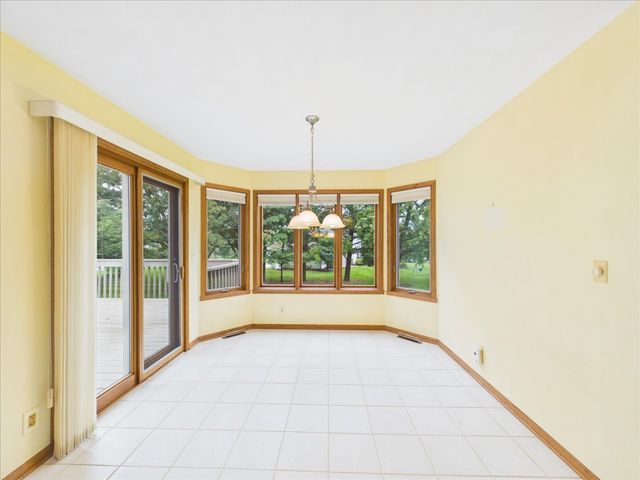 10373 Glen Abbey Close, Rockford, IL 61107