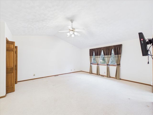 10373 Glen Abbey Close, Rockford, IL 61107