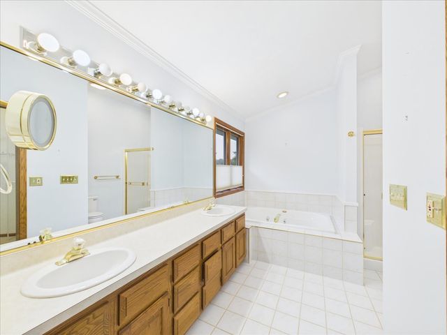 10373 Glen Abbey Close, Rockford, IL 61107