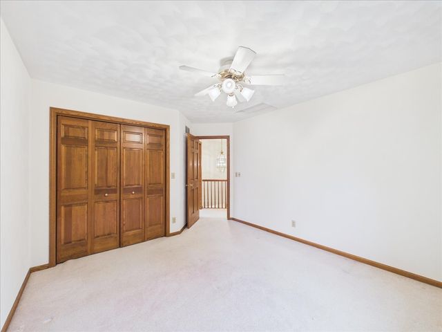 10373 Glen Abbey Close, Rockford, IL 61107