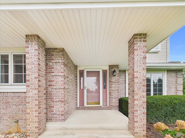 10373 Glen Abbey Close, Rockford, IL 61107