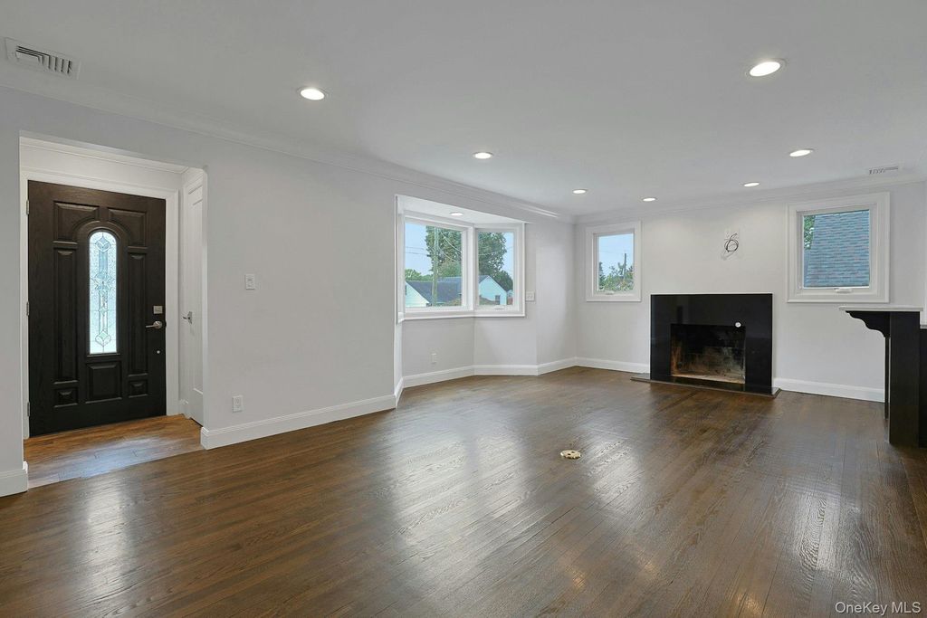 40 South Road, White Plains, NY 10603 — photo 2