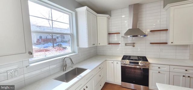 11B FAIRVIEW AVE, Perkasie, PA 18944
