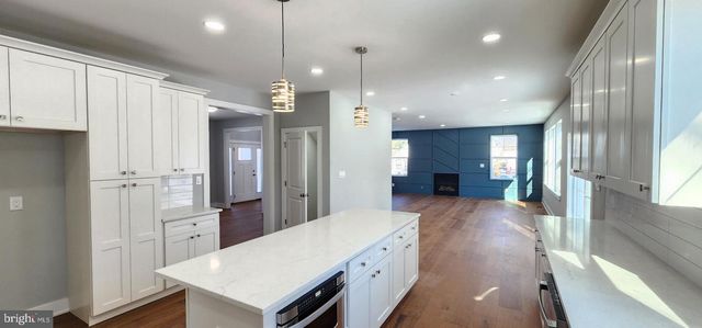 11B FAIRVIEW AVE, Perkasie, PA 18944