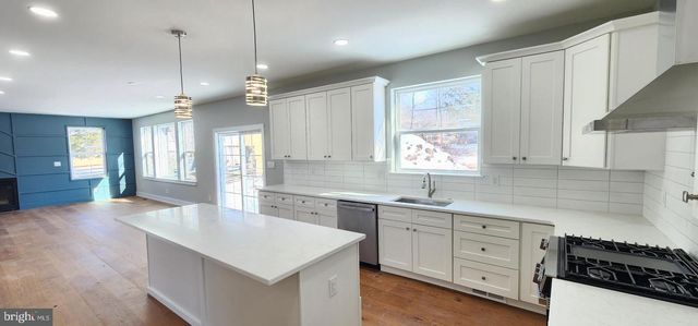 11B FAIRVIEW AVE, Perkasie, PA 18944