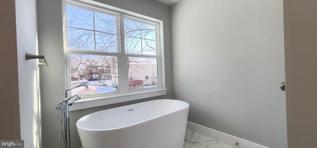 11B FAIRVIEW AVE, Perkasie, PA 18944