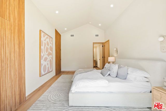 14742 Weddington Street, Sherman Oaks, CA 91423