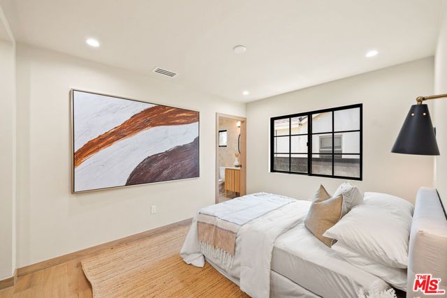 14742 Weddington Street, Sherman Oaks, CA 91423