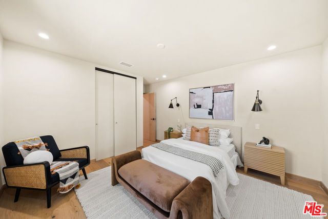 14742 Weddington Street, Sherman Oaks, CA 91423