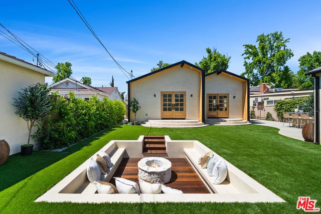 14742 Weddington Street, Sherman Oaks, CA 91423