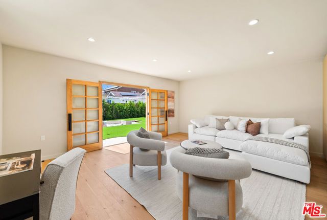 14742 Weddington Street, Sherman Oaks, CA 91423