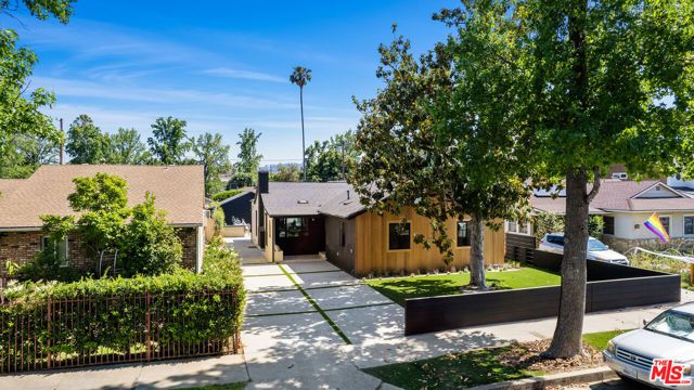14742 Weddington Street, Sherman Oaks, CA 91423