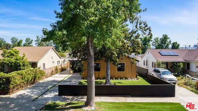 14742 Weddington Street, Sherman Oaks, CA 91423