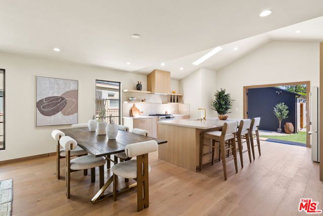 14742 Weddington Street, Sherman Oaks, CA 91423