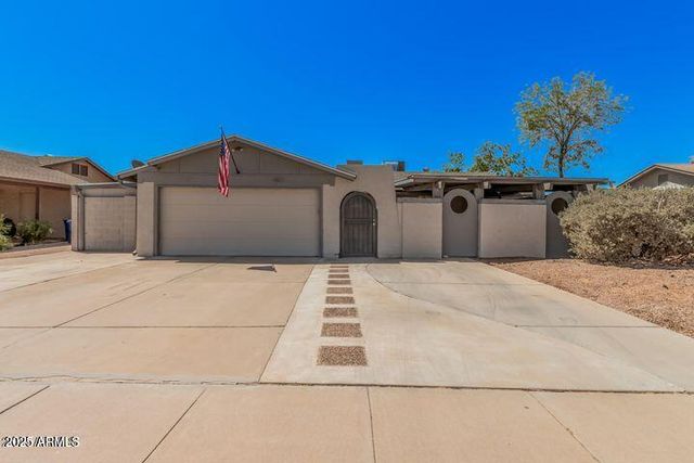 1821 W MISSION Drive, Chandler, AZ 85224