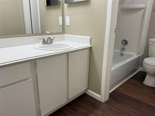 2200 Cypress Landing, Houston, TX 77090