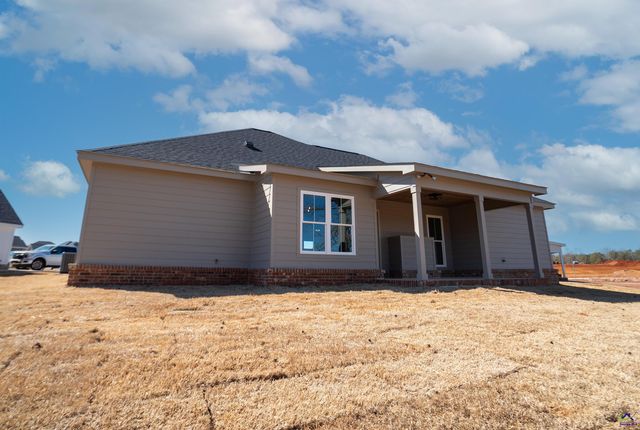 214 Saraland Trail, Perry, GA 31069