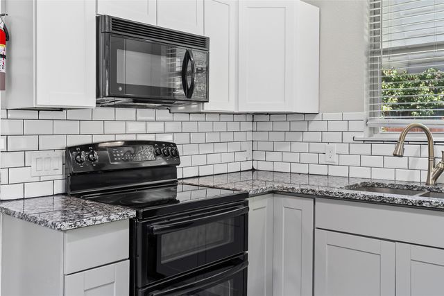 419 W 5th Street, Bonham, TX 75418