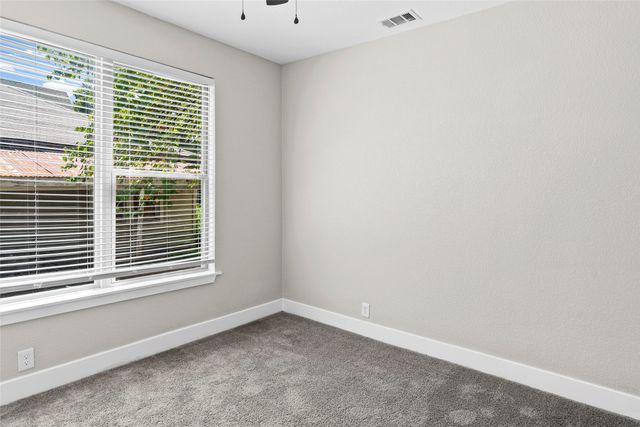 419 W 5th Street, Bonham, TX 75418