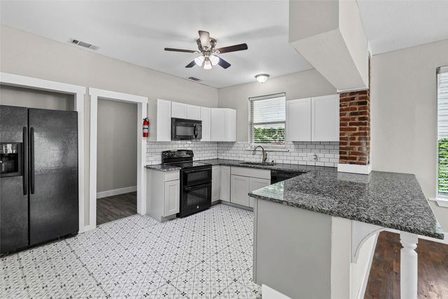 419 W 5th Street, Bonham, TX 75418