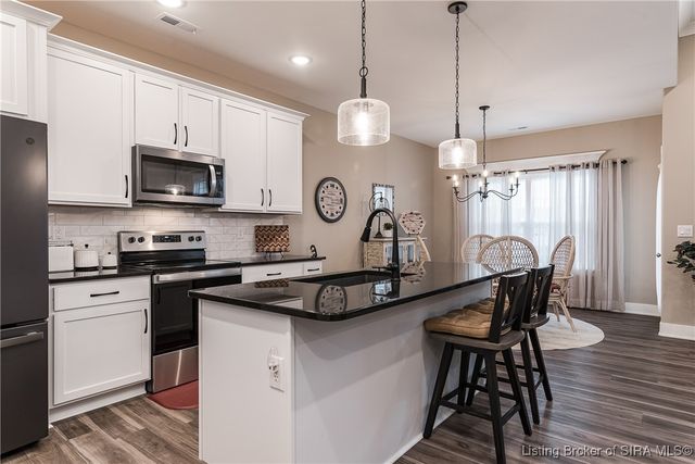 4834 Ashbury Drive, New Albany, IN 47150