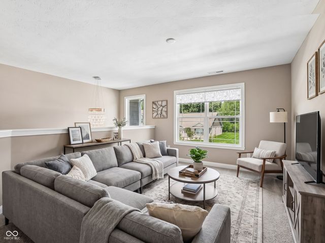 6077 Dugan Drive, Whitestown, IN 46075