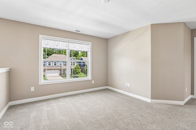 6077 Dugan Drive, Whitestown, IN 46075
