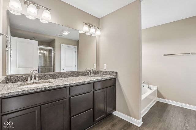 6077 Dugan Drive, Whitestown, IN 46075