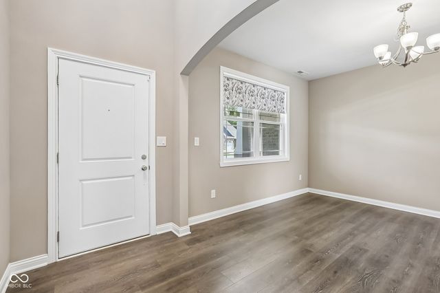 6077 Dugan Drive, Whitestown, IN 46075