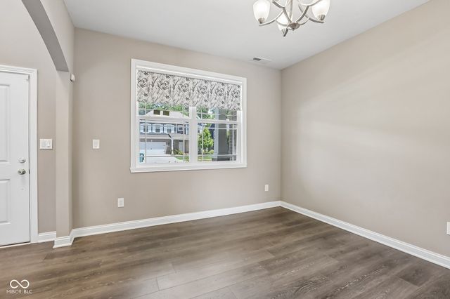 6077 Dugan Drive, Whitestown, IN 46075