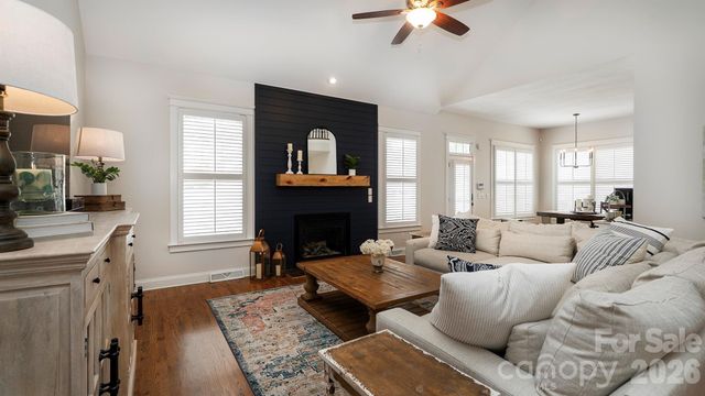 14125 Bankside Drive, Huntersville, NC 28078