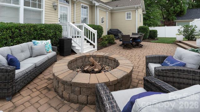 14125 Bankside Drive, Huntersville, NC 28078