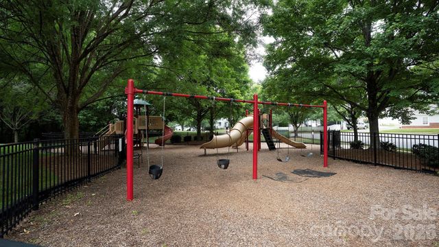 14125 Bankside Drive, Huntersville, NC 28078