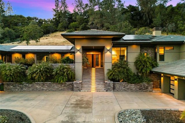 3386 Canyon Oaks Terrace, Chico, CA 95928