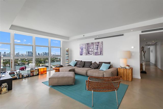 9 Island Avenue 2207, Miami Beach, FL 33139