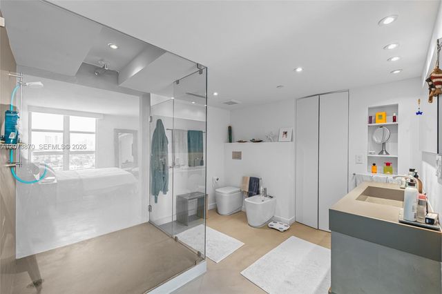 9 Island Avenue 2207, Miami Beach, FL 33139